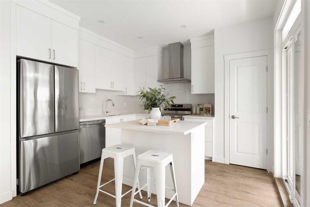 Picture for 504, 255 Rowmont Boulevard NW