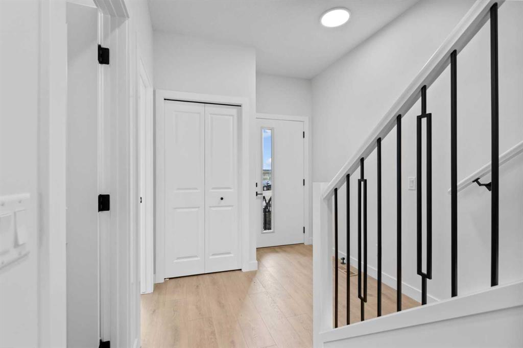 Picture for 175 Belvedere Crescent SE