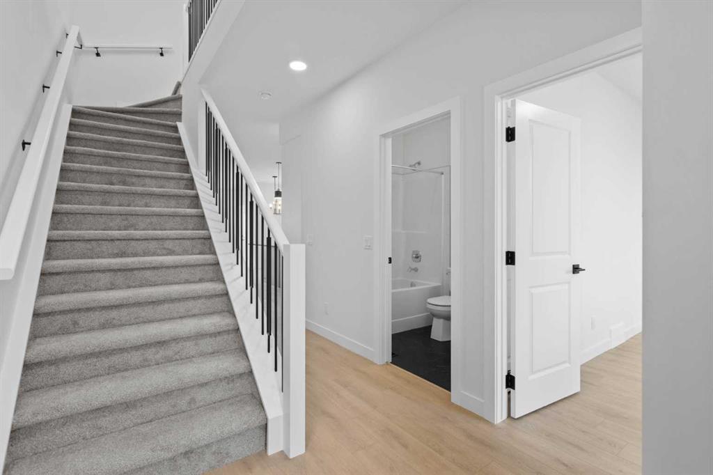 Picture for 175 Belvedere Crescent SE