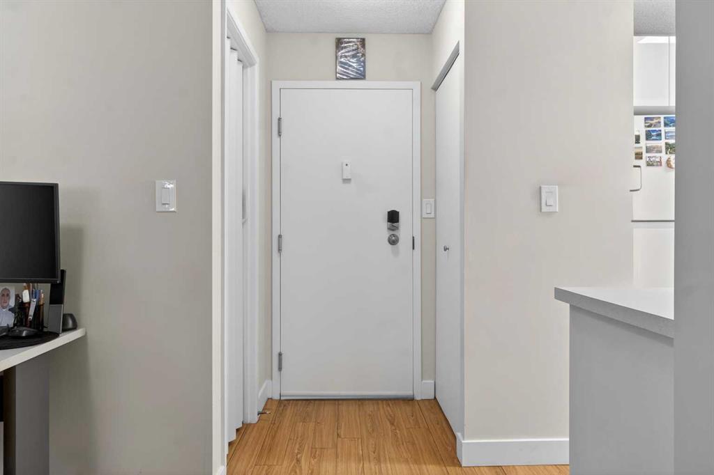 Picture for 202, 1011 12 Avenue SW