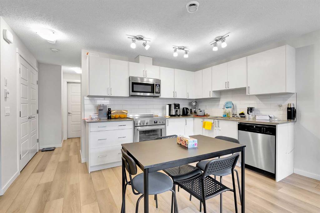 Picture for 317 Cranbrook Square SE