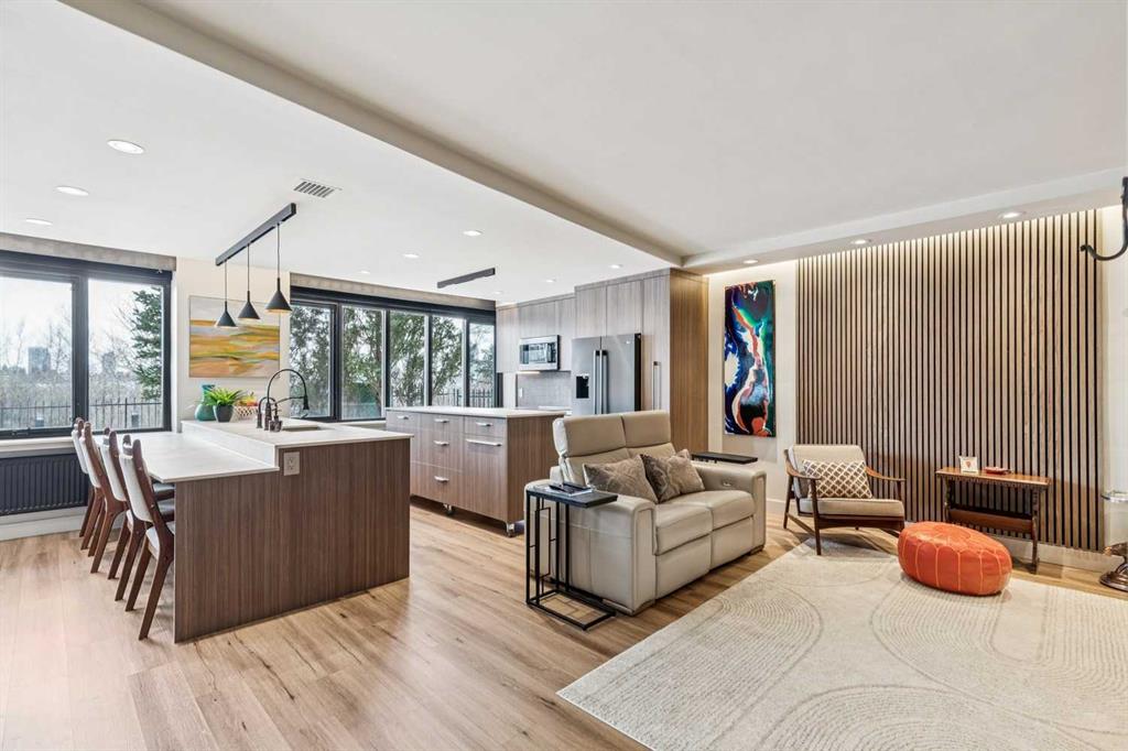 Picture for 107, 3204 Rideau Place SW