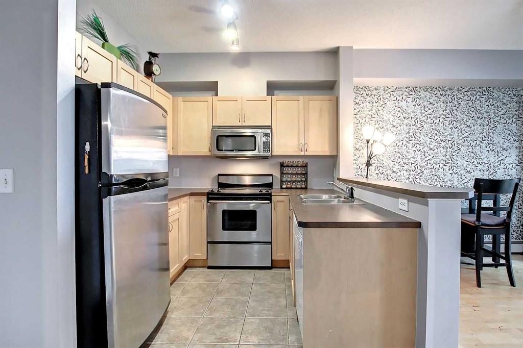 Picture for 9303, 70 Panamount Drive NW