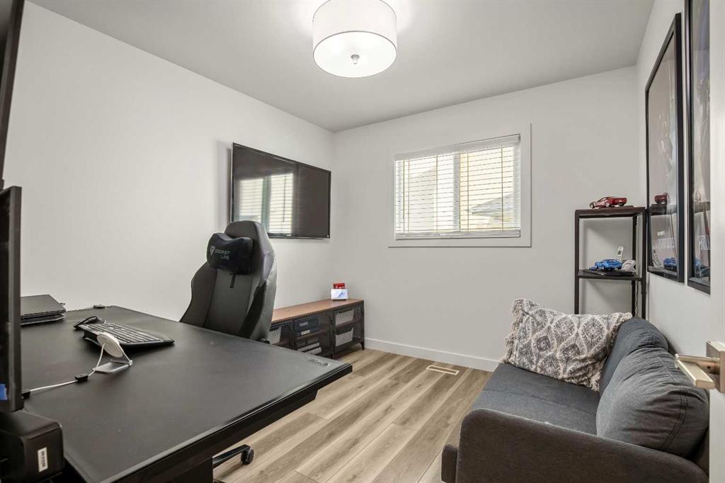 Picture for 236 Mt Sparrowhawk Place SE