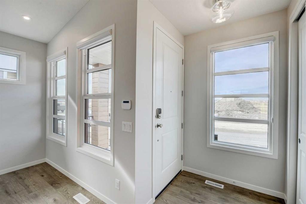 Picture for 42 Creekview Avenue SW