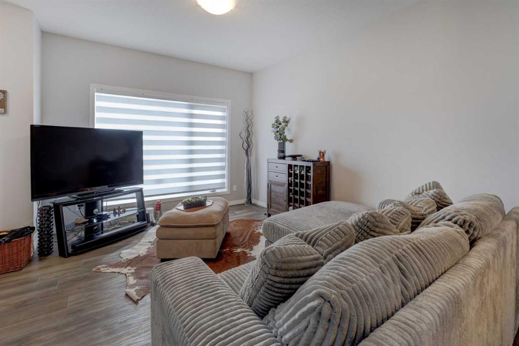 Picture for 211 Chinook Gate Boulevard SW