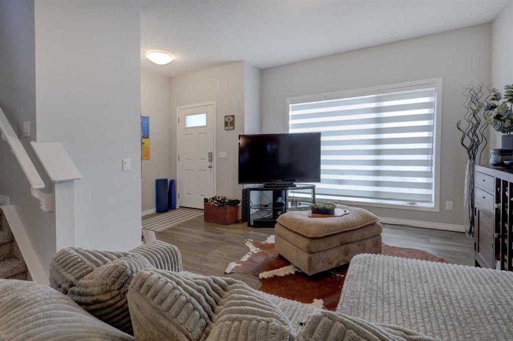 Picture for 211 Chinook Gate Boulevard SW