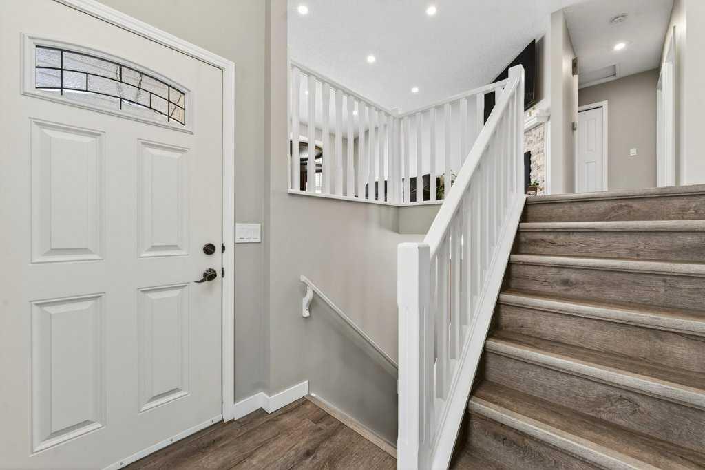 Picture for 96 Templehill Drive NE