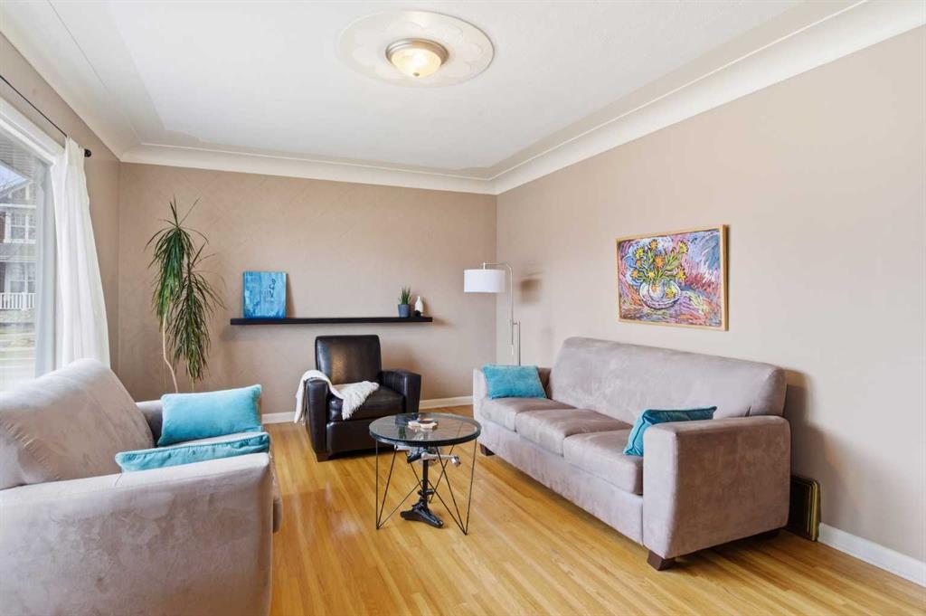 Picture for 2048 38 Avenue SW