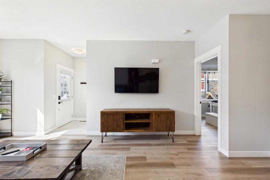 Picture for 1, 67 West Coach Manor SW