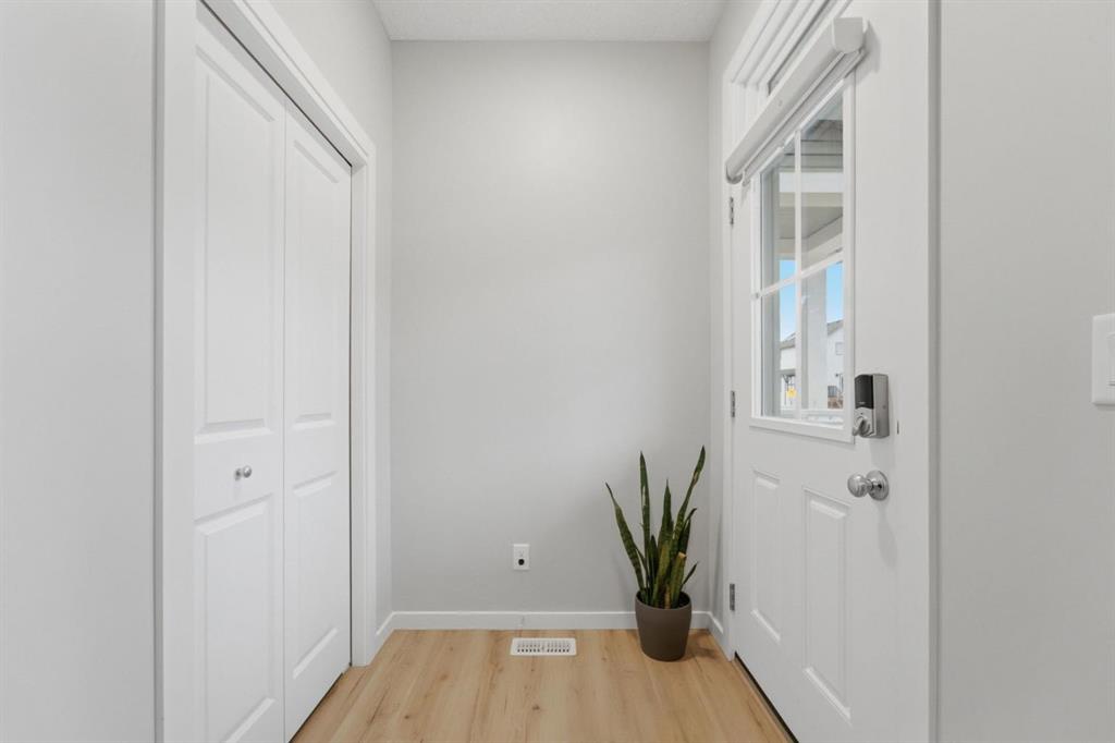 Picture for 34 Lavender Manor SE