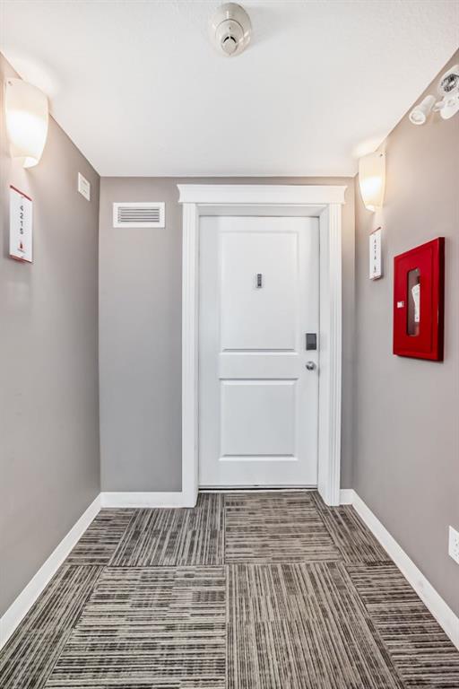 Picture for 4214, 220 Skyview Ranch Road NE