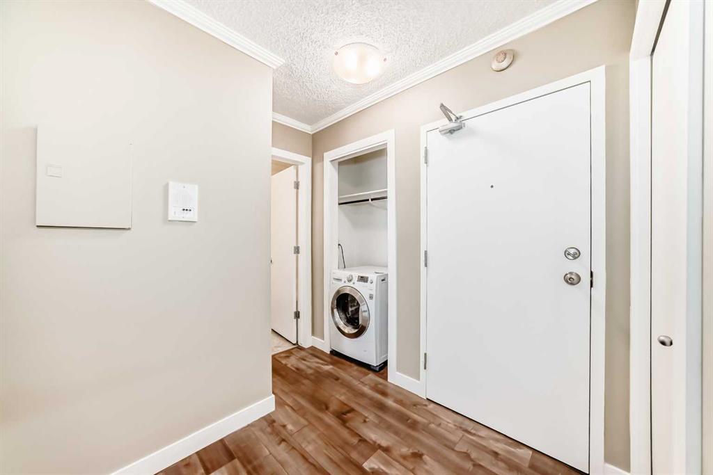 Picture for 202, 1720 13 Street SW
