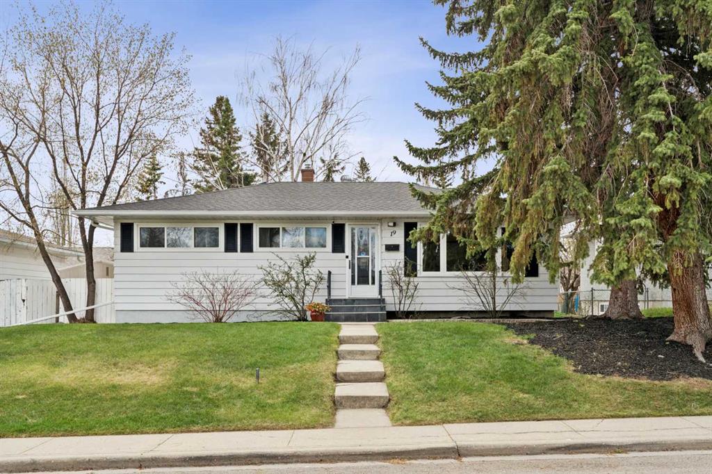 Picture for 19 Hyslop Drive SW