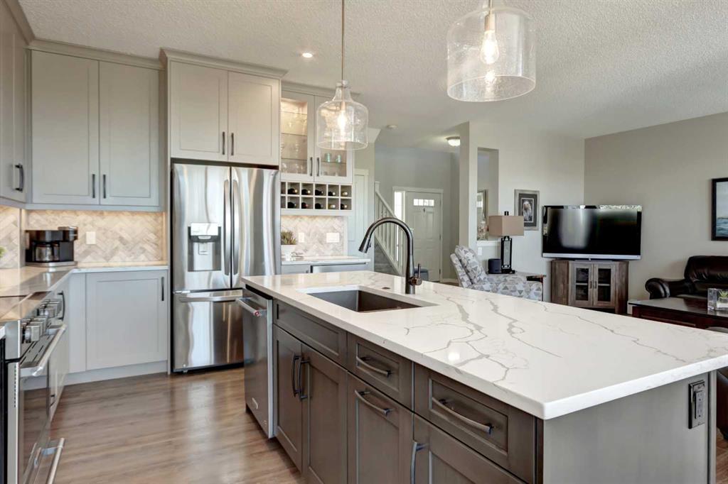 Picture for 143 Cougarstone Court SW