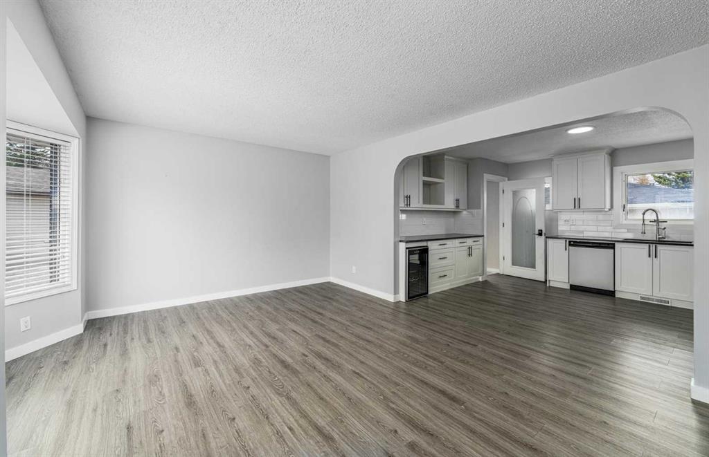 Picture for 54 Atlanta Crescent SE