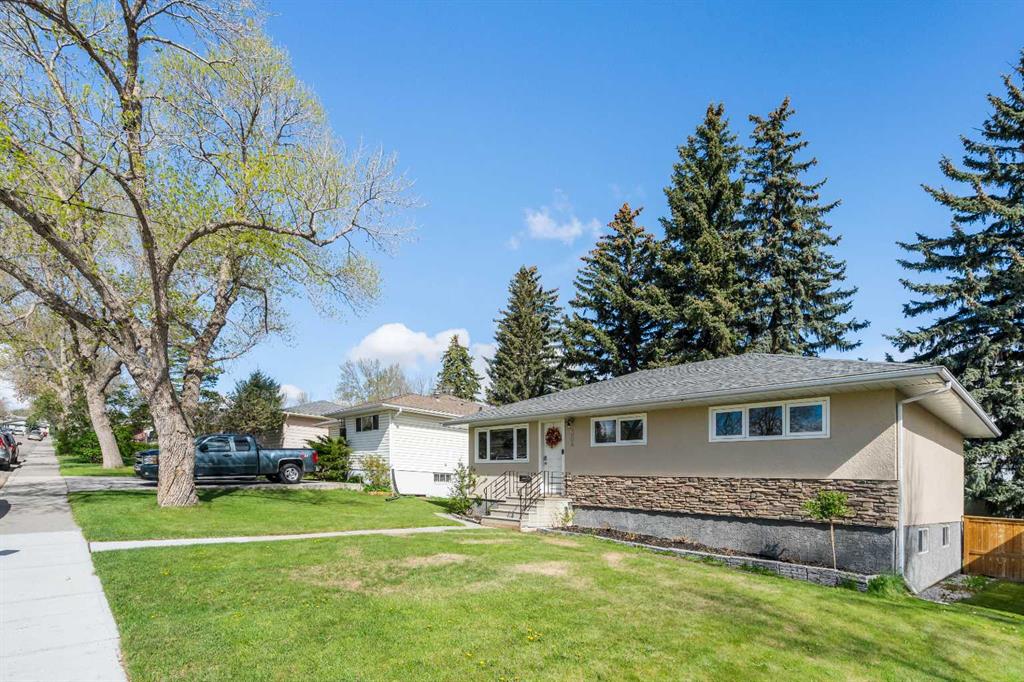 Picture for 304 Blackthorn Road NW