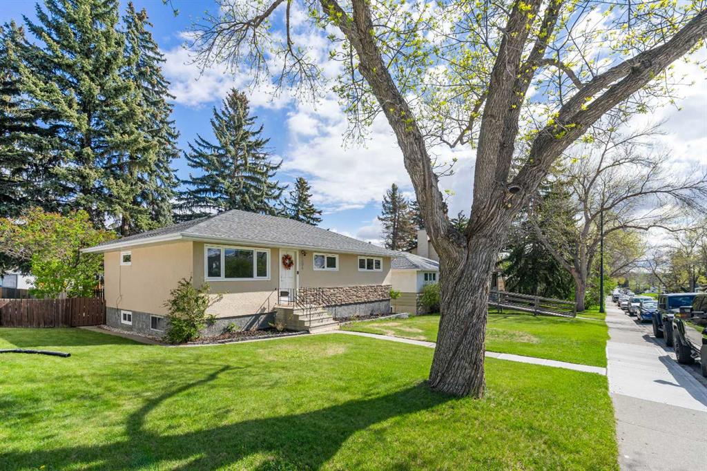 Picture for 304 Blackthorn Road NW