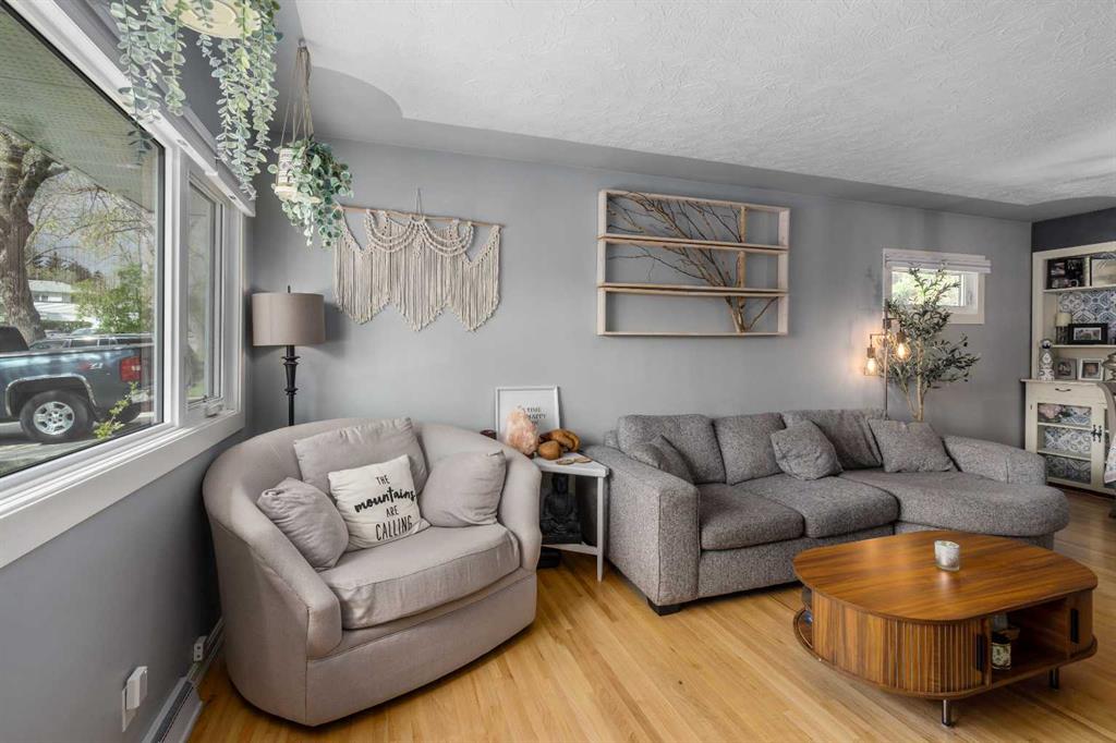 Picture for 304 Blackthorn Road NW