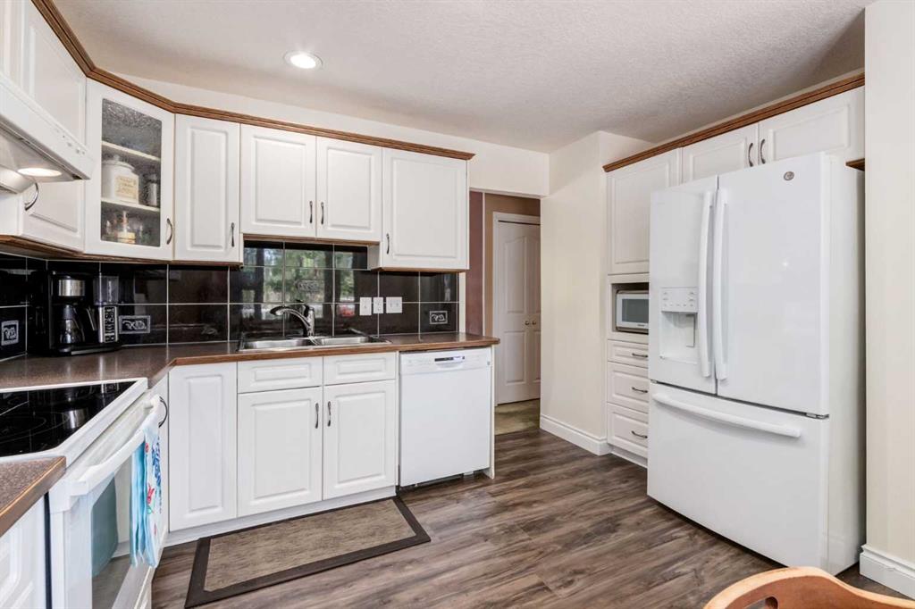 Picture for 216 Cannington Place SW