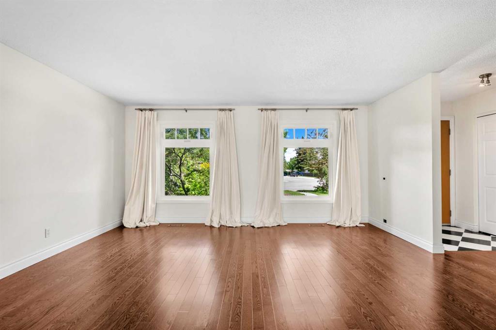 Picture for 452 PARKRIDGE Rise SE