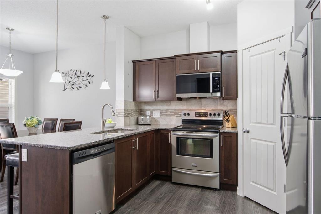 Picture for 126 Copperpond Landing SE