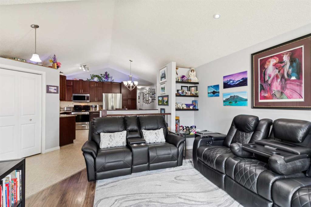 Picture for 336 Coventry Close NE