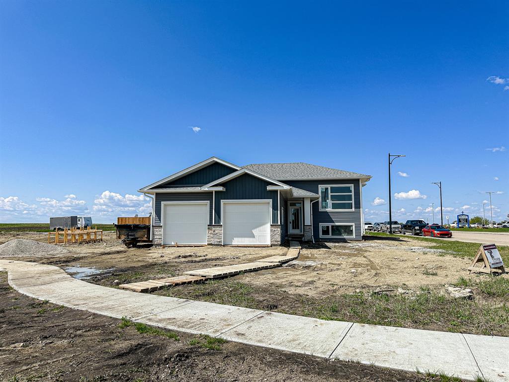      2 William Avenue , Olds, 0226   ,T4H 0G1 ;  Listing Number: MLS A1204995