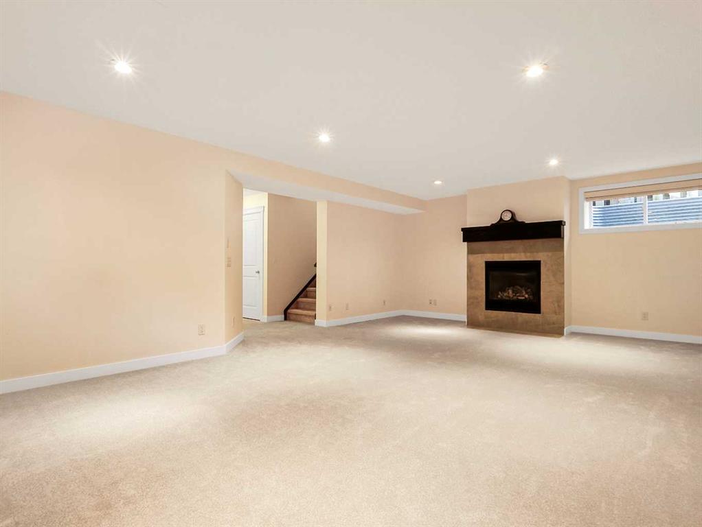 Picture for 50 Elgin Meadows Green SE https://www.cirrealty.ca/reb/creb/95/A2266095_38.jpg