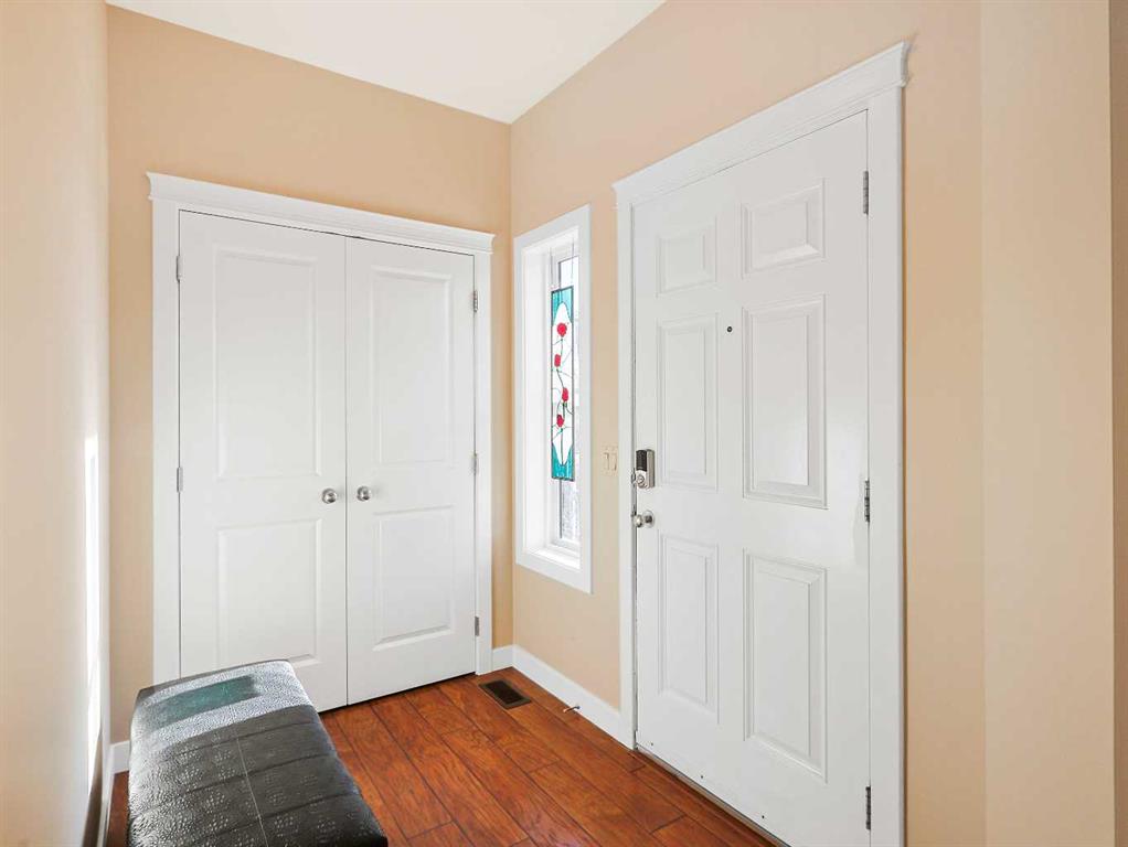 Picture for 50 Elgin Meadows Green SE https://www.cirrealty.ca/reb/creb/95/A2266095_8.jpg