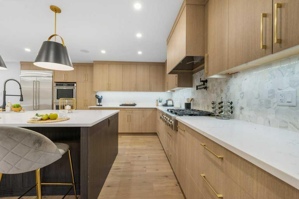 Picture for 711 Mckenzie Lake Bay SE