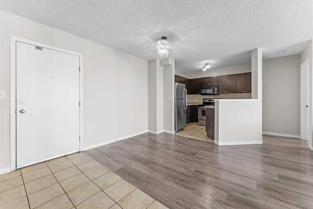 Picture for 910, 1111 6 Avenue SW