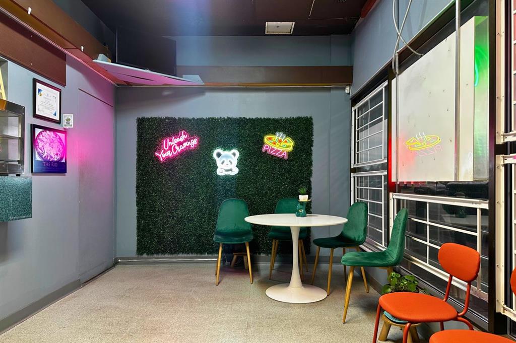 Picture for 123 Anywhere Street NE