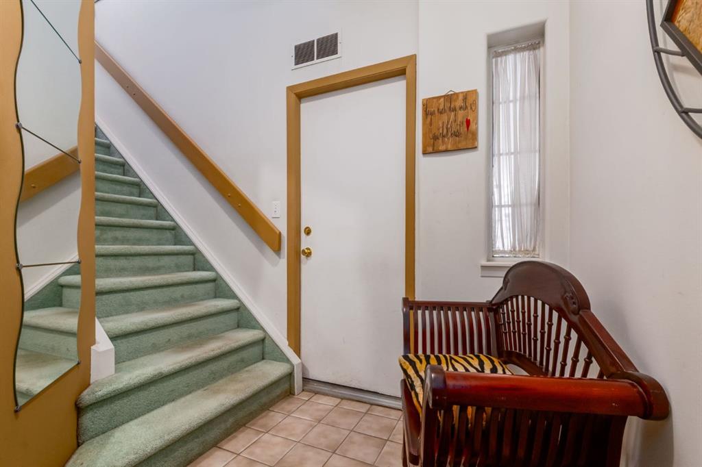 Picture for 809, 1997 Sirocco Drive SW