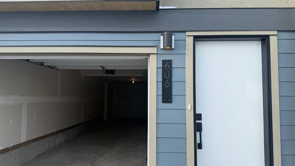 Picture for 606, 437 Alpine Avenue SW