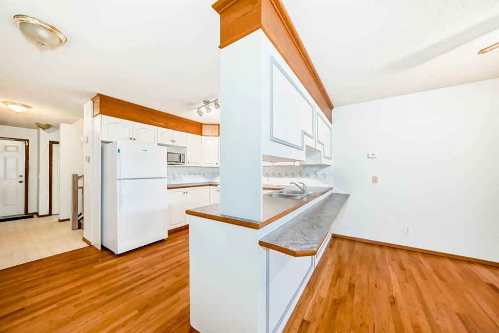 Picture for 1, 2,,3, 642 Mcdougall Road NE