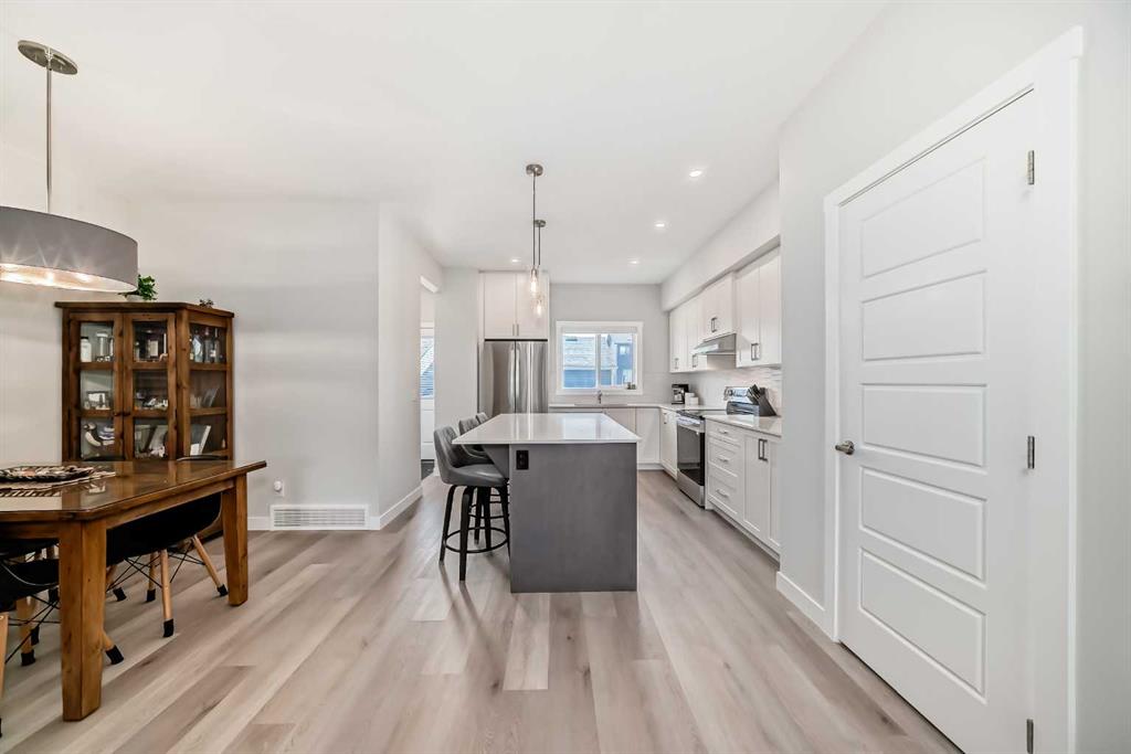 Picture for 934 Cobblemore Common SW