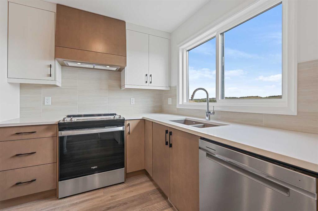 Picture for 902 Wolf Willow Boulevard SE