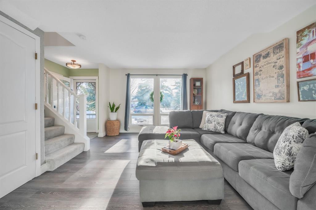 Picture for 9 Pekisko Road SW