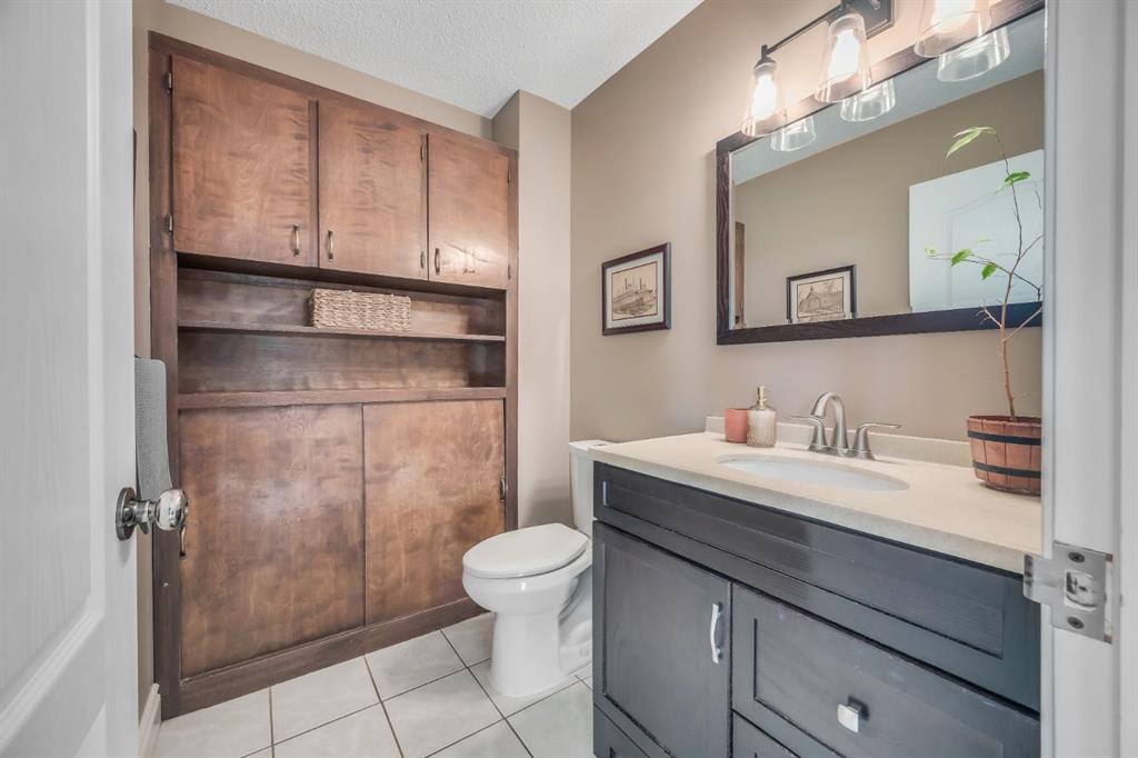 Picture for 9 Pekisko Road SW