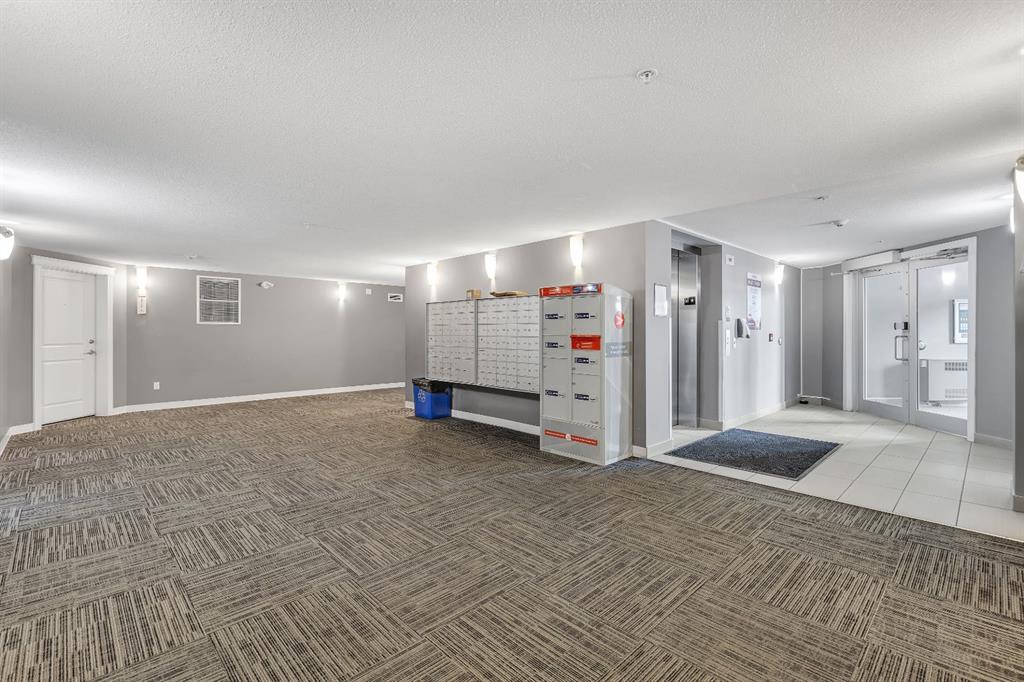 Picture for 4407, 240 Skyview Ranch Road NE