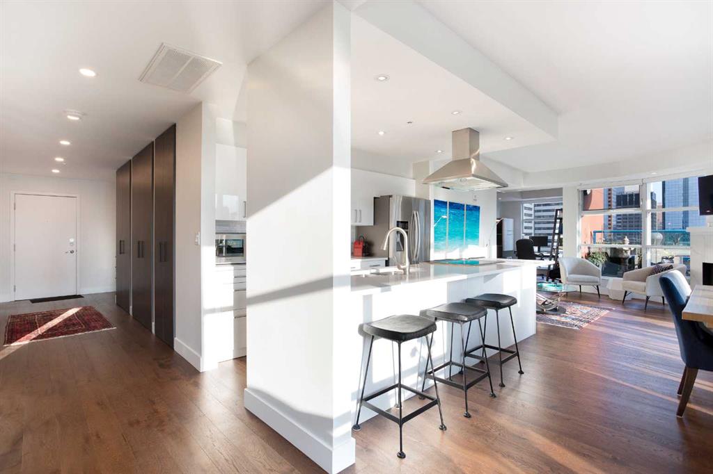 Picture for 1005, 205 Riverfront Avenue SW