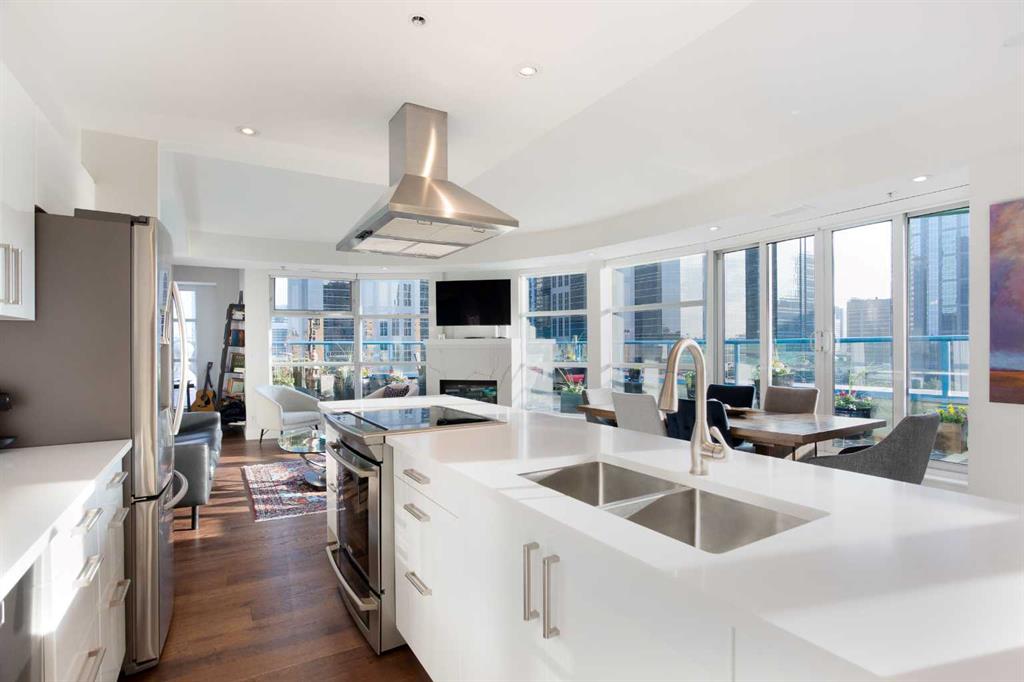 Picture for 1005, 205 Riverfront Avenue SW