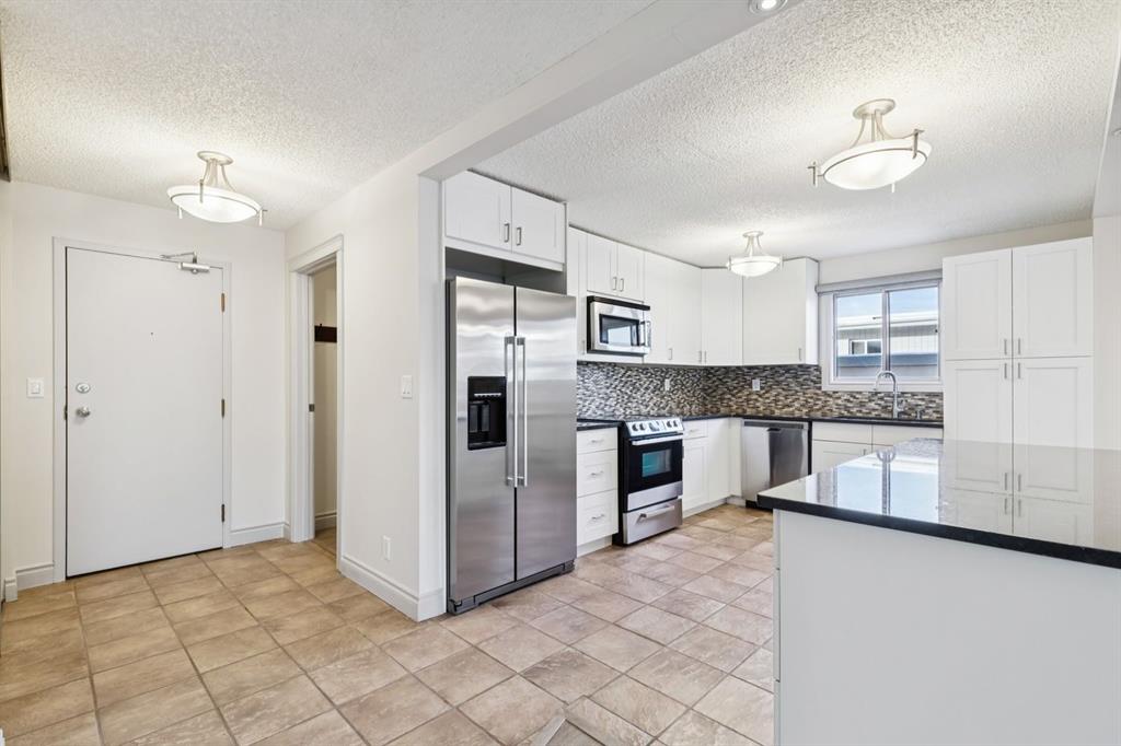 Picture for 6, 1607 26 Avenue SW