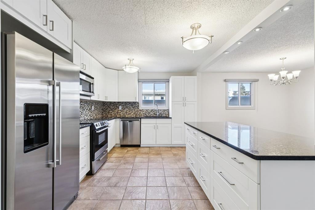 Picture for 6, 1607 26 Avenue SW