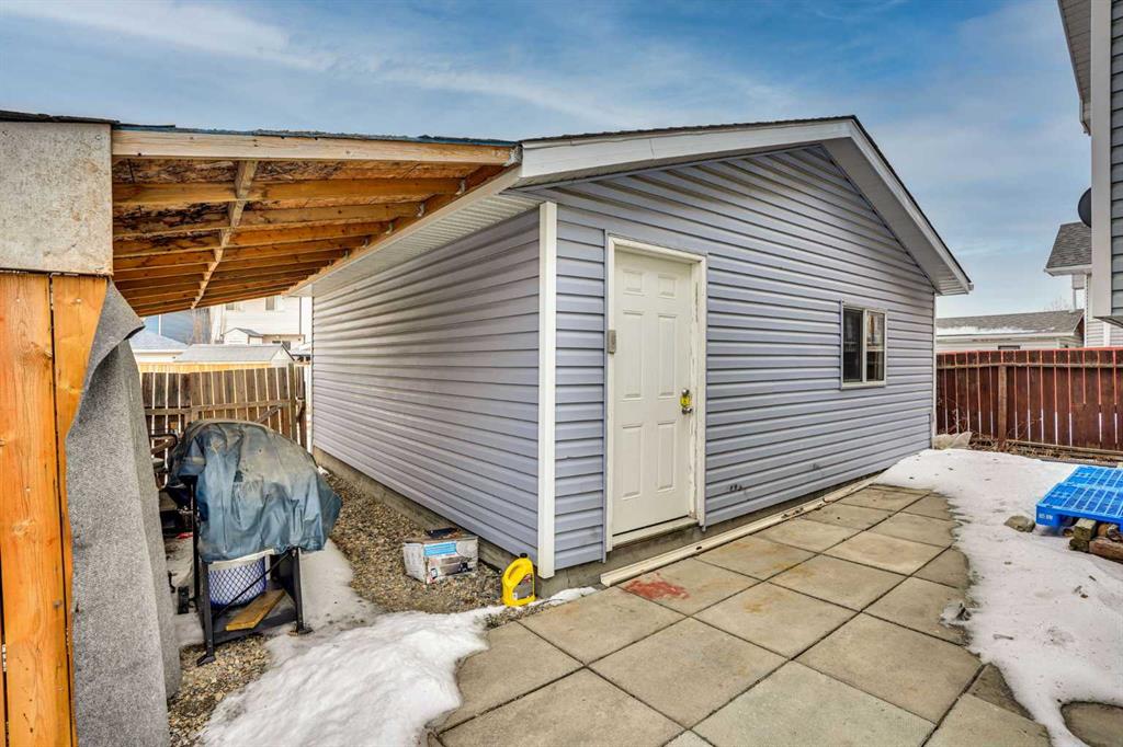 Picture for 131 Martinridge Grove NE