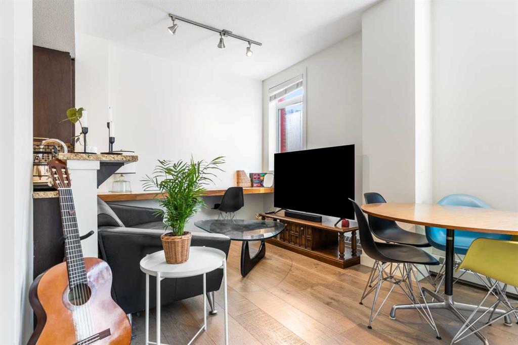 Picture for 106, 333 22 Avenue SW