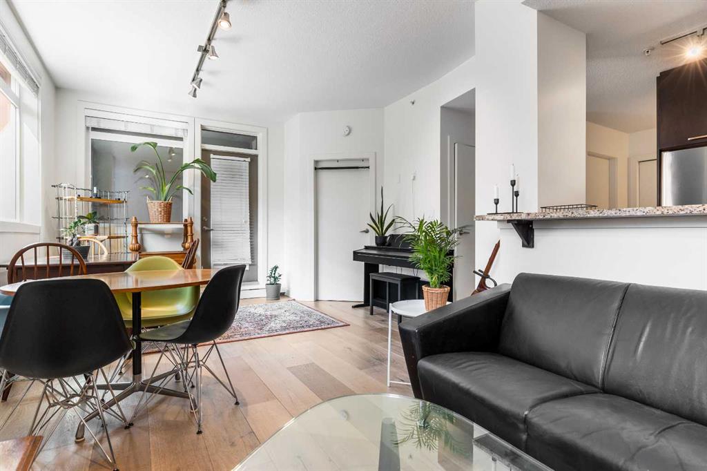 Picture for 106, 333 22 Avenue SW