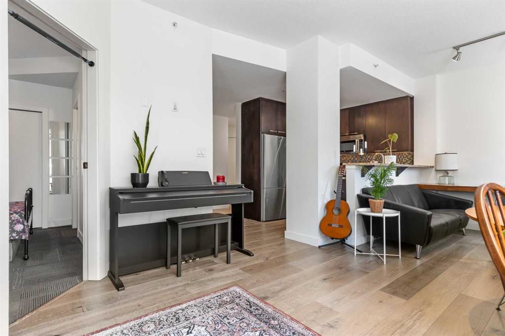 Picture for 106, 333 22 Avenue SW