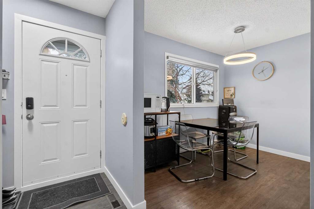 Picture for 22, 6100 4 Avenue NE